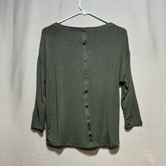 White House Black Market Olive Green Shimmer Long Sleeve Top SP Small Petite - Picture 9 of 9